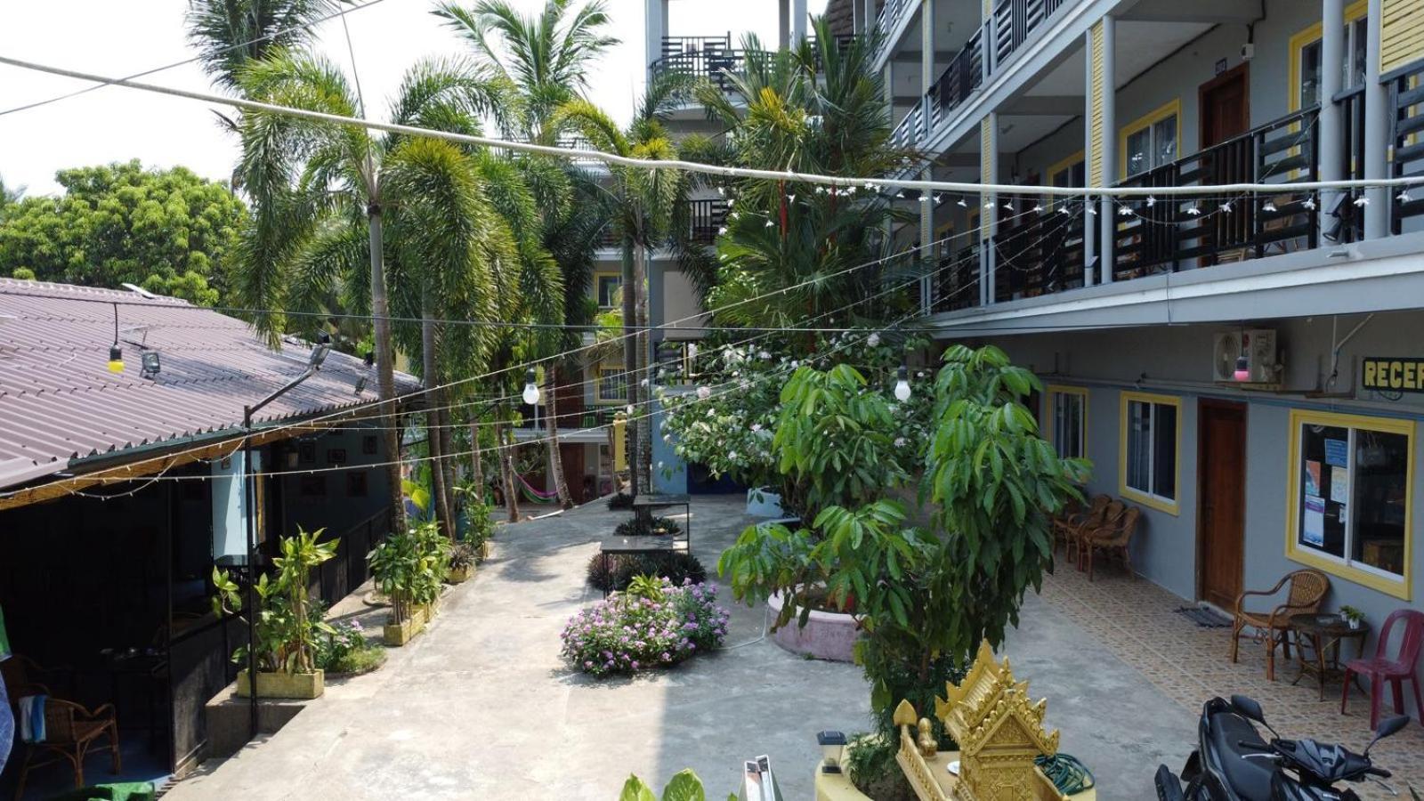 Roomy Guesthouse Kaoh Touch 외부 사진
